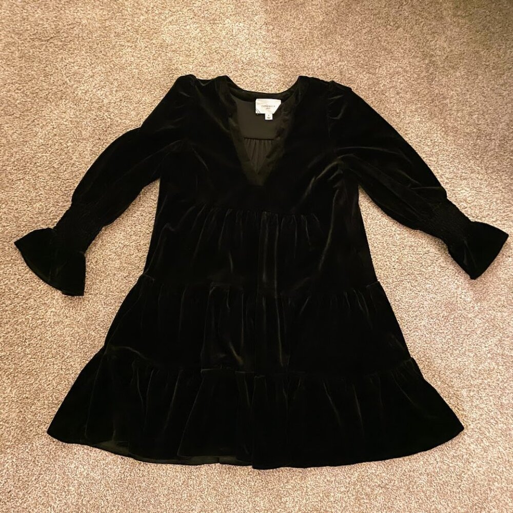 Pomander Place by Tuckernuck Black Velvet Kenzo Dress sz S Tiered Mini Swing